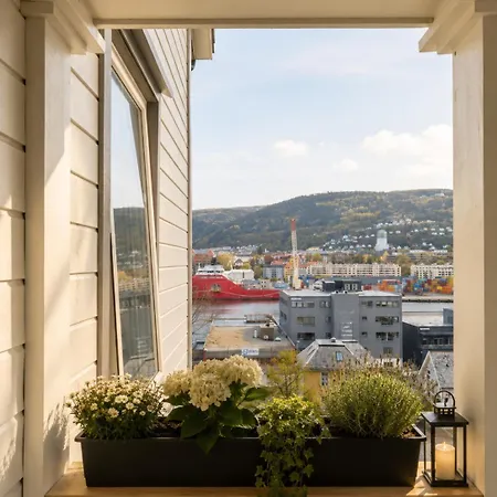 Bright Nordic With Sea & Mountain Views Διαμέρισμα Μπέργκεν