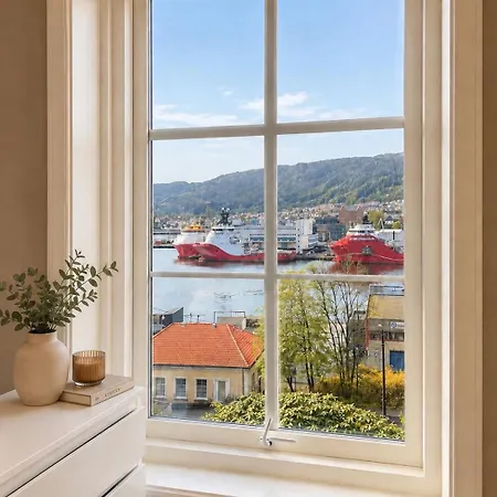 Bright Nordic With Sea & Mountain Views Διαμέρισμα